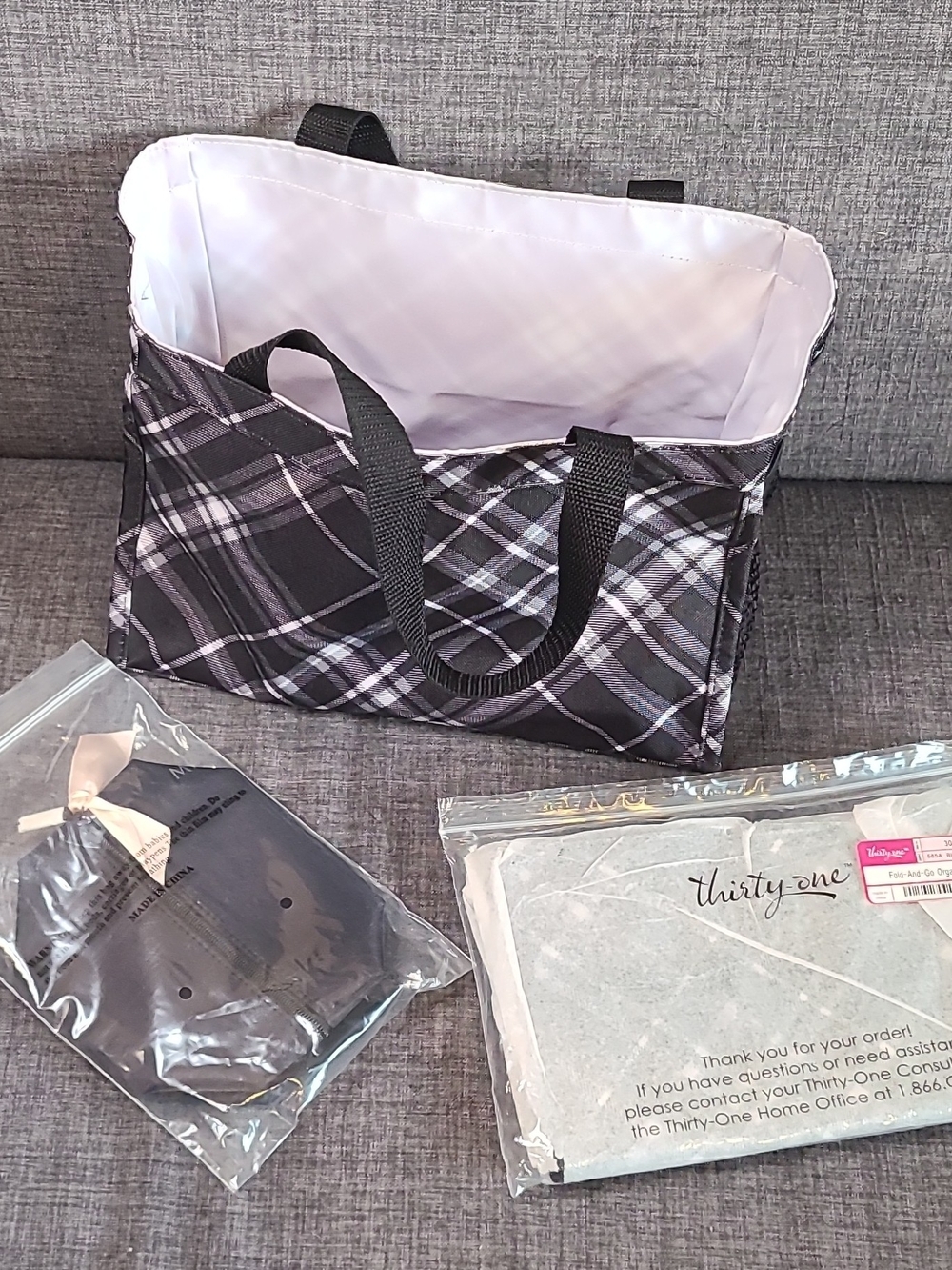 Bundle - Thirty-One Plaid Tote Bag, Fold-And-Go Organizer, Mary Kay Zip Pouch